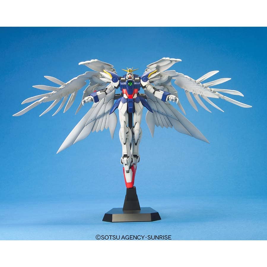 Gunpla Model Kit 1/100 Bandai - MG Wing Gundam Zero Endless Waltz