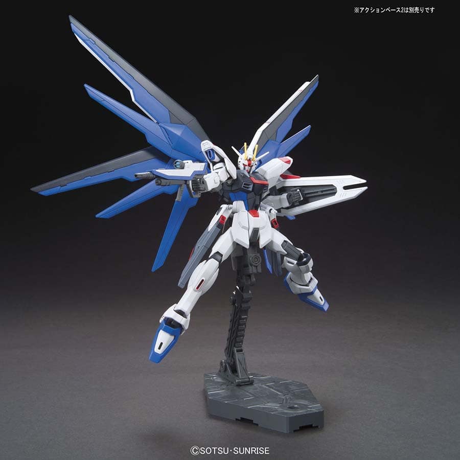 Gunpla Model Kit 1/144 Bandai - HGCE Freedom Gundam Revive 192